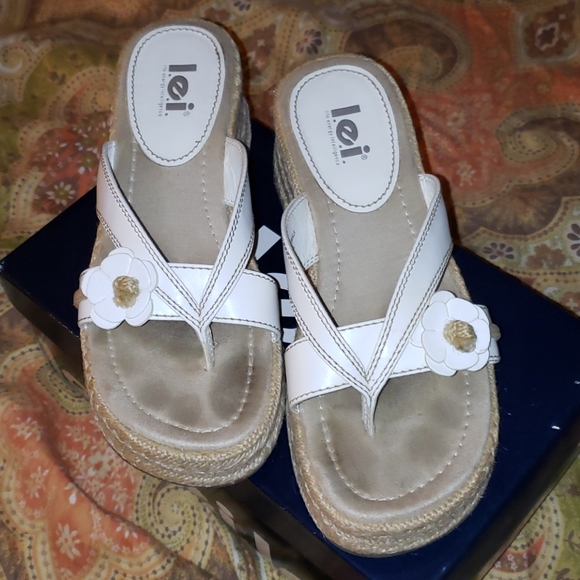lei Shoes - 🔷️$8/ea OR 3/$20🔷️Vintage L.E.I. Espadrilles